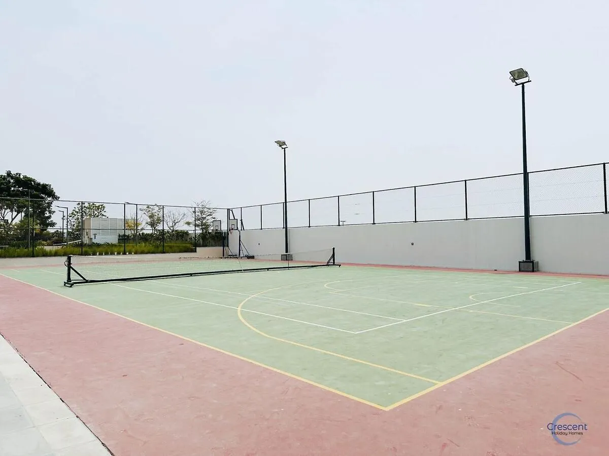Luxurious Studio In Damac Hills Dubaj
