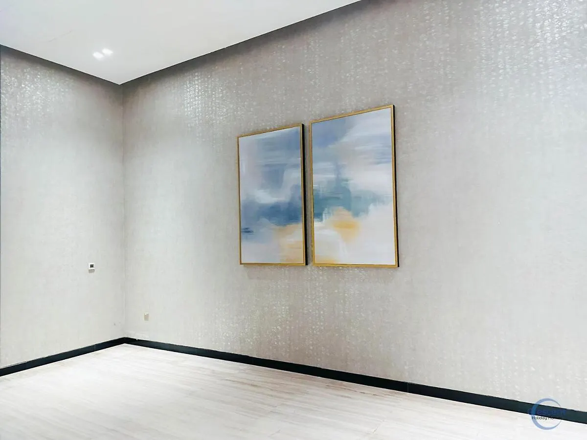 Luxurious Studio In Damac Hills Dubaj